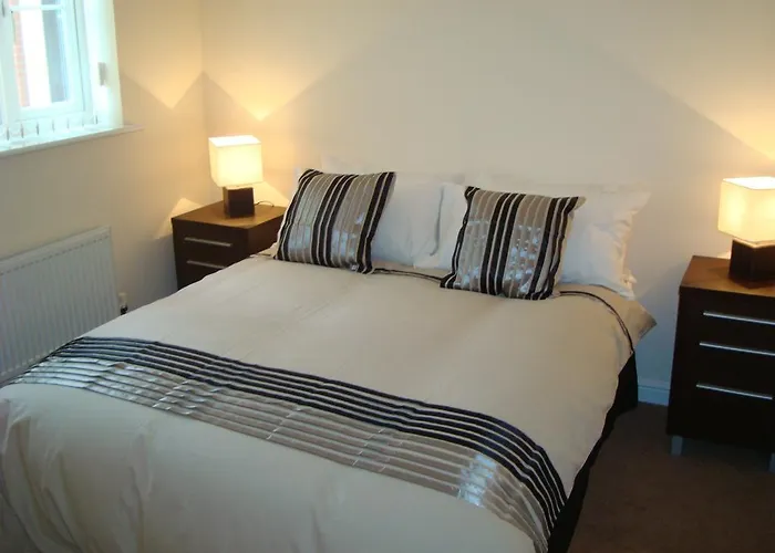 At Home In The City Serviced Apartments Newport